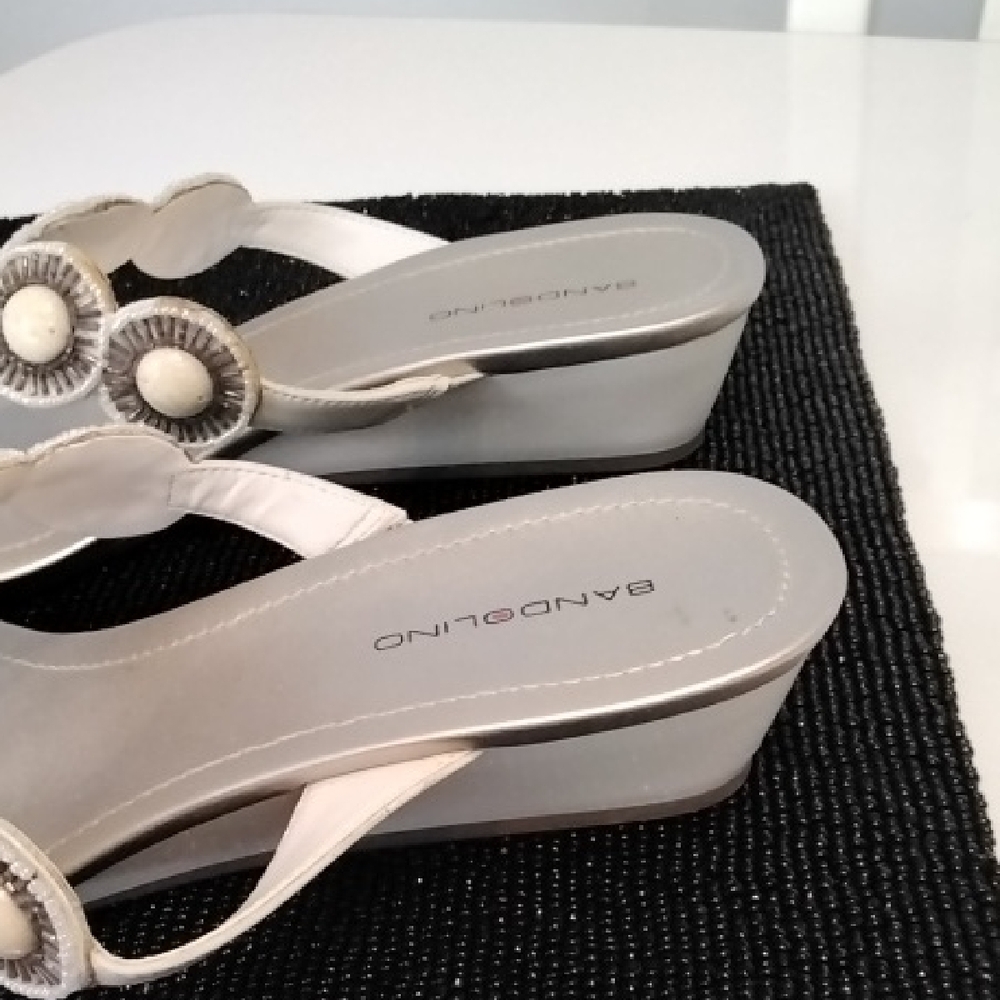 Bandolino Women's Cream Embellished Sandals - Picture 2 of 10